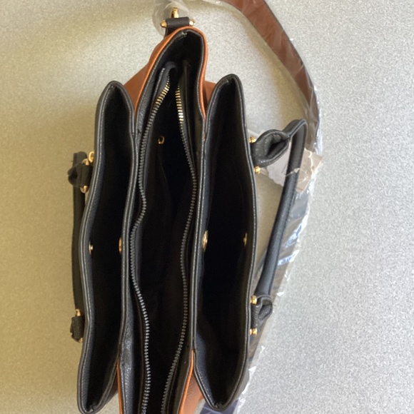 Purse - Picture 2 of 2